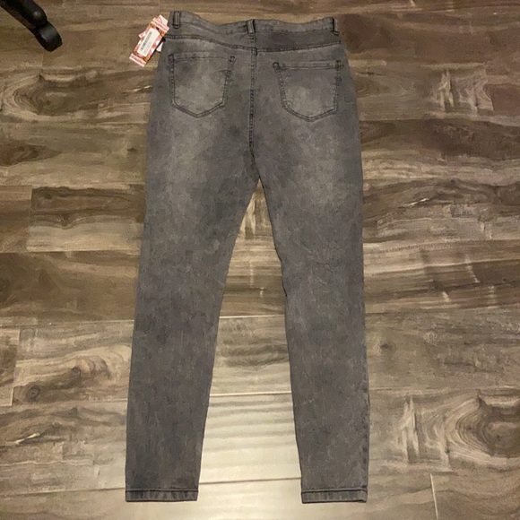 Boohoo brand jeans. - Picture 3 of 3